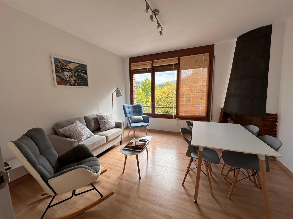 El Bressol De La Muntanya Apartman Ripoll Kültér fotó